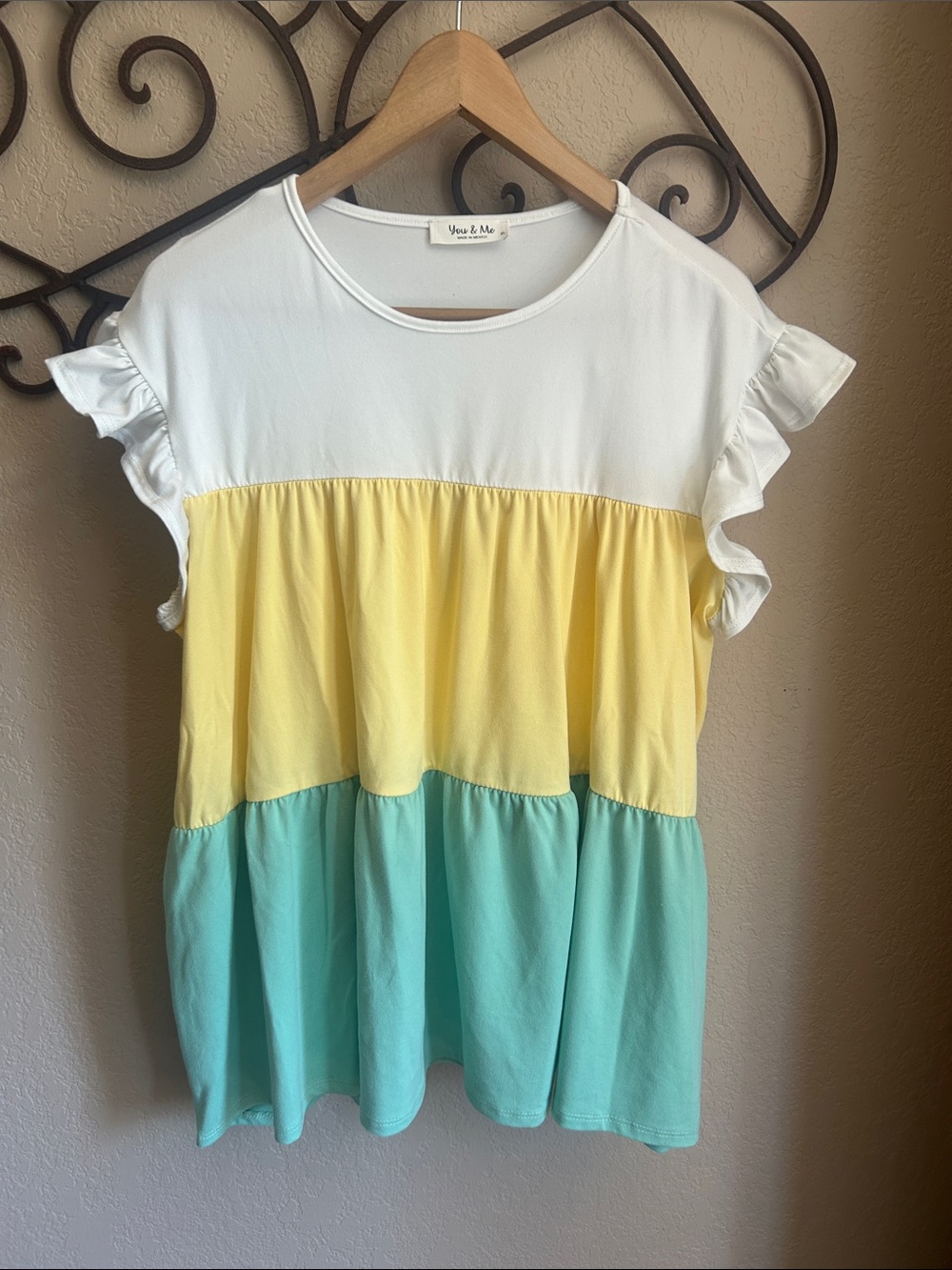 White, Yellow & Teal Tiered Ruffle-Sleeve Blouse